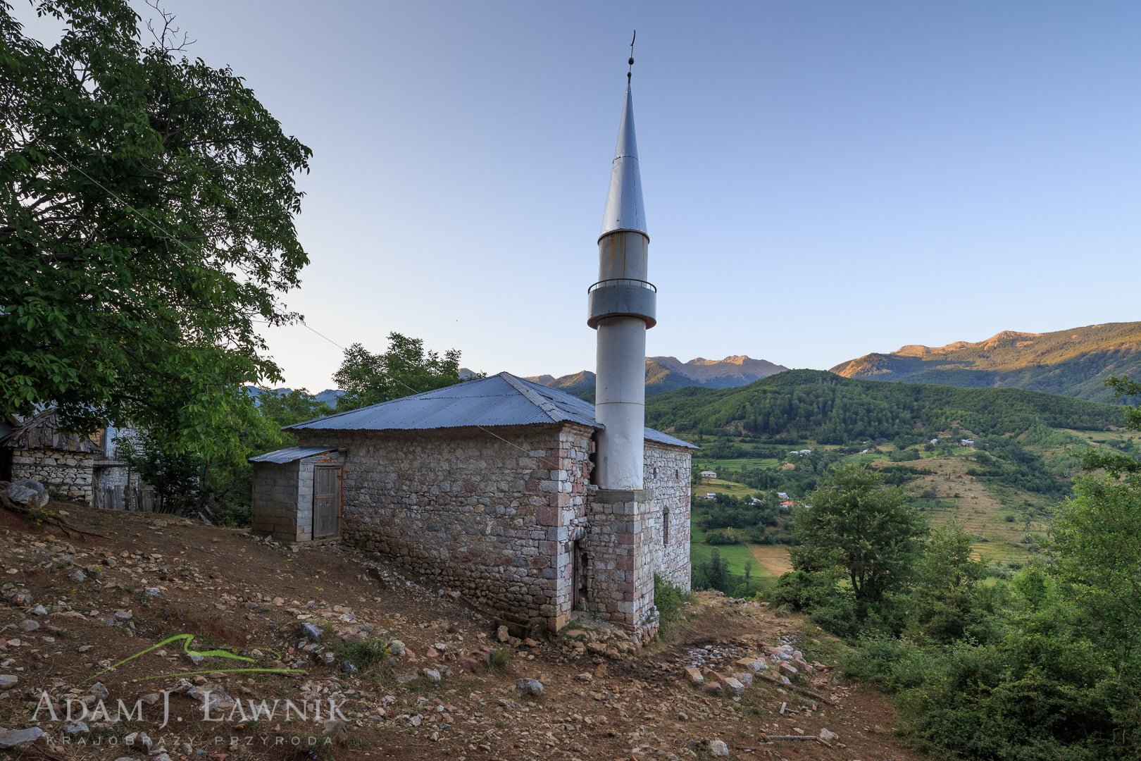 Albania 1507-01051C