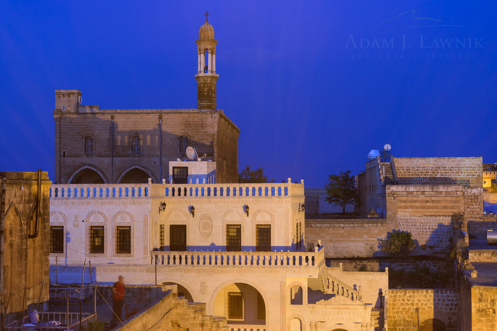 Midyat nocą